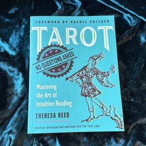 Tarot: No Questions Asked Book Mastering the Art of Intuitive Read Theresa Reed